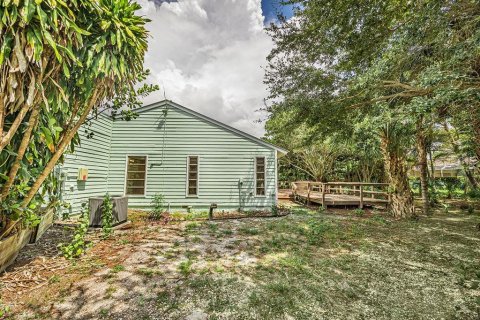 House in Stuart, Florida 3 bedrooms, 167.69 sq.m. № 1902055 - photo 9