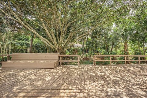 House in Stuart, Florida 3 bedrooms, 167.69 sq.m. № 1902055 - photo 13