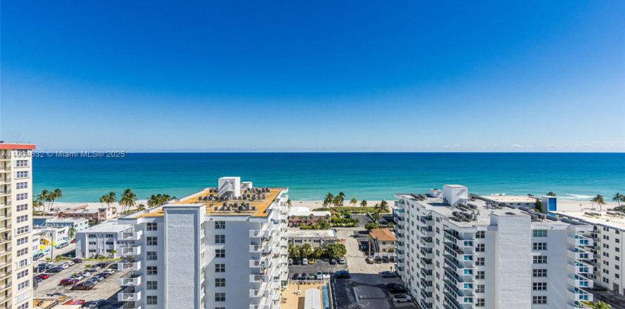 Condo à Hollywood, Floride, 2 chambres  № 1956791