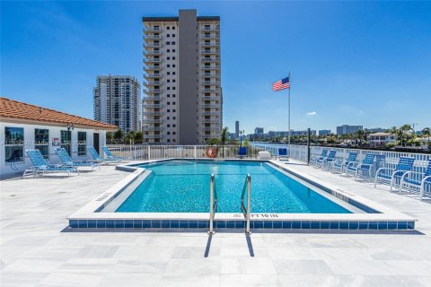 Copropriété à vendre à Hollywood, Floride: 2 chambres, 101.64 m2 № 1956791 - photo 19
