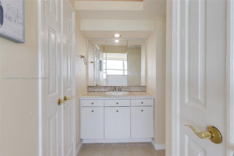 Copropriété à vendre à Hollywood, Floride: 2 chambres, 101.64 m2 № 1956791 - photo 8