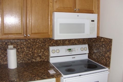 Condominio en venta en Hallandale Beach, Florida, 1 dormitorio, 88.26 m2 № 1888975 - foto 3