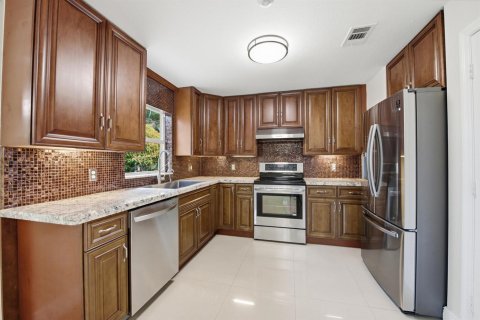 House in Stuart, Florida 3 bedrooms, 109.81 sq.m. № 2179880 - photo 7