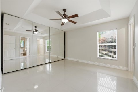 House in Stuart, Florida 3 bedrooms, 109.81 sq.m. № 2179880 - photo 12