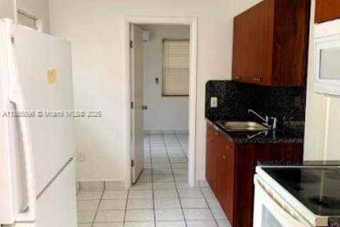 Appartement à louer à Miami, Floride: 1 chambre, 46.45 m2 № 1897620 - photo 3