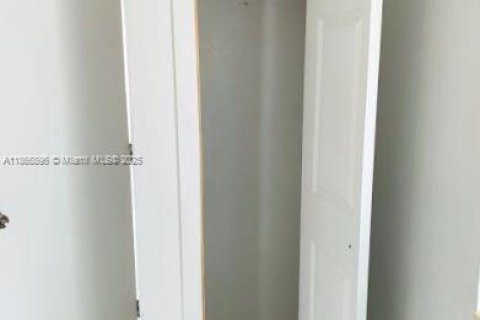 Appartement à louer à Miami, Floride: 1 chambre, 46.45 m2 № 1897620 - photo 11