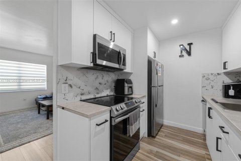 Condo in Cutler Bay, Florida, 1 bedroom  № 1892407 - photo 13