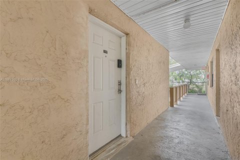 Condo in Cutler Bay, Florida, 1 bedroom  № 1892407 - photo 5