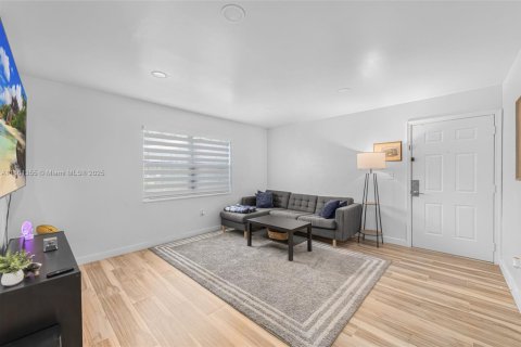 Condo in Cutler Bay, Florida, 1 bedroom  № 1892407 - photo 7