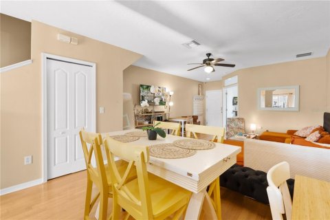 Touwnhouse à louer à Riverview, Floride: 2 chambres, 129.13 m2 № 2206048 - photo 11