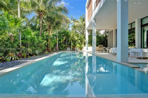 Купить виллу или дом в Голден-Бич, Флорида 6 спален, № 2039719 - фото 20