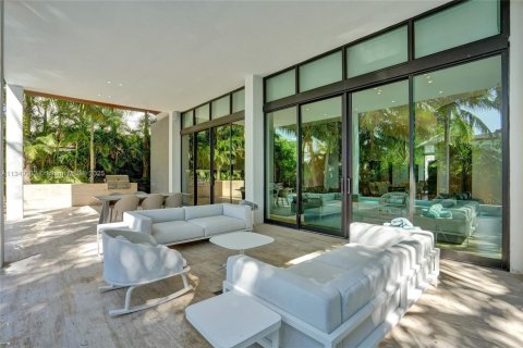 Купить виллу или дом в Голден-Бич, Флорида 6 спален, № 2039719 - фото 24