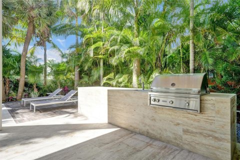 Купить виллу или дом в Голден-Бич, Флорида 6 спален, № 2039719 - фото 27
