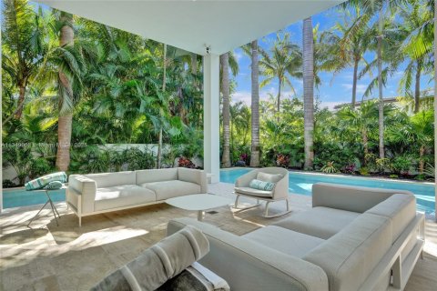 Купить виллу или дом в Голден-Бич, Флорида 6 спален, № 2039719 - фото 30