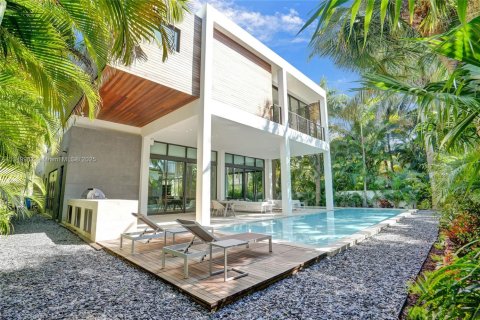 Купить виллу или дом в Голден-Бич, Флорида 6 спален, № 2039719 - фото 14