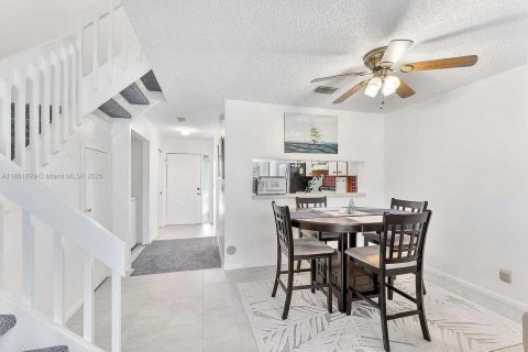 Condo in Coconut Creek, Florida, 2 bedrooms  № 1957470 - photo 10