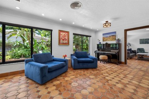Casa en venta en Gulfport, Florida, 4 dormitorios, 245.17 m2 № 2091653 - foto 6