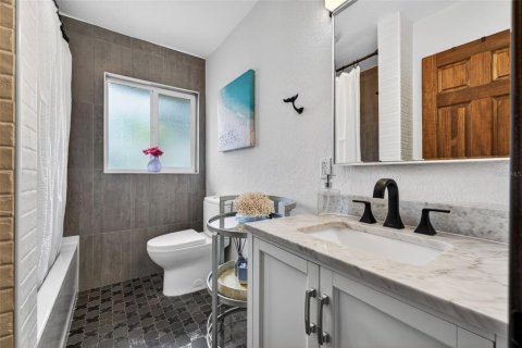 Casa en venta en Gulfport, Florida, 4 dormitorios, 245.17 m2 № 2091653 - foto 30