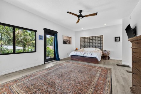 Casa en venta en Gulfport, Florida, 4 dormitorios, 245.17 m2 № 2091653 - foto 21