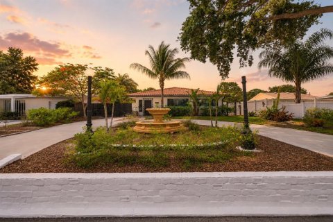 Casa en Gulfport, Florida 4 dormitorios, 245.17 m2 № 2091653