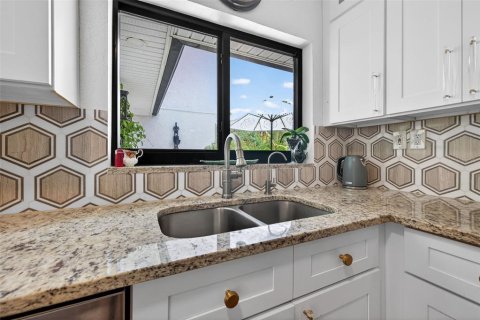 Casa en venta en Gulfport, Florida, 4 dormitorios, 245.17 m2 № 2091653 - foto 17