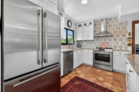 Casa en venta en Gulfport, Florida, 4 dormitorios, 245.17 m2 № 2091653 - foto 15