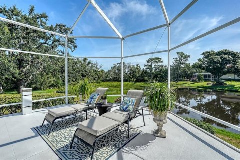 House in Bradenton, Florida 3 bedrooms, 340.21 sq.m. № 1832162 - photo 5