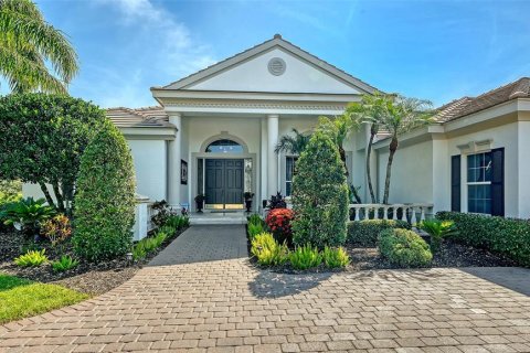House in Bradenton, Florida 3 bedrooms, 340.21 sq.m. № 1832162 - photo 8