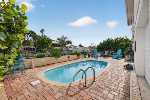 House in Hudson, Florida 3 bedrooms, 205.13 sq.m. № 2287193 - photo 4