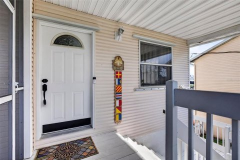 House in Hudson, Florida 3 bedrooms, 205.13 sq.m. № 2287193 - photo 19