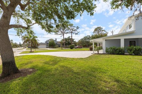 House in Venice, Florida 5 bedrooms, 378.86 sq.m. № 2157595 - photo 9