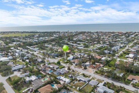 House in Venice, Florida 5 bedrooms, 378.86 sq.m. № 2157595 - photo 3