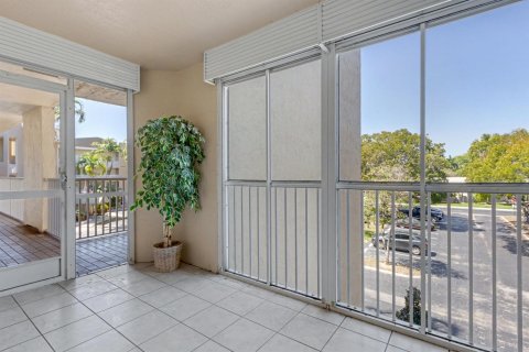 Condo in Tamarac, Florida, 2 bedrooms  № 2250191 - photo 4