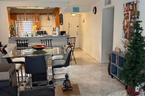 Copropriété à louer à Plantation, Floride: 2 chambres, 117.06 m2 № 2006902 - photo 3