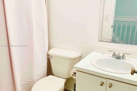 Condominio en alquiler en Miami, Florida, 1 dormitorio, 62.43 m2 № 1963949 - foto 11