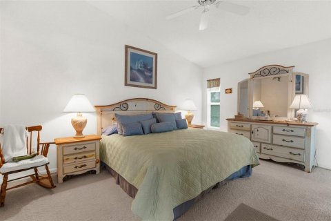 House in Weeki Wachee, Florida 2 bedrooms, 128.02 sq.m. № 1846563 - photo 11