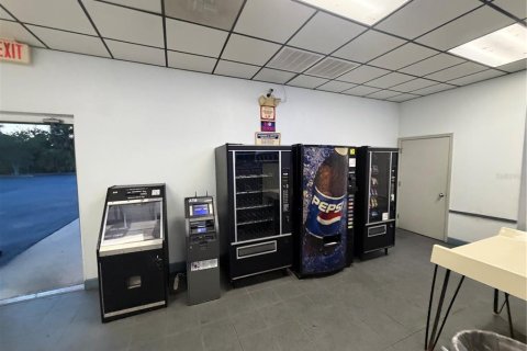 Propiedad comercial en venta en Seminole, Florida, 167.22 m2 № 2092171 - foto 18