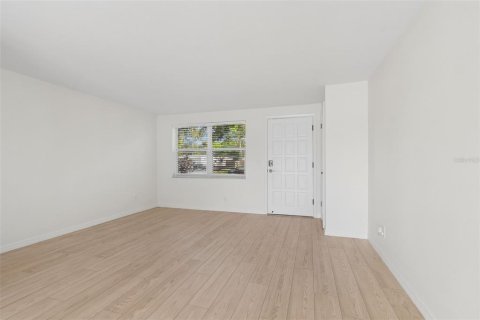 Villa ou maison à vendre à Seminole, Floride: 3 chambres, 87.61 m2 № 2200250 - photo 6