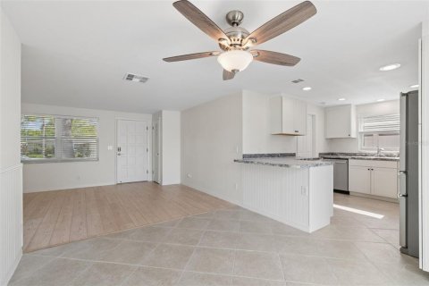 Villa ou maison à vendre à Seminole, Floride: 3 chambres, 87.61 m2 № 2200250 - photo 11