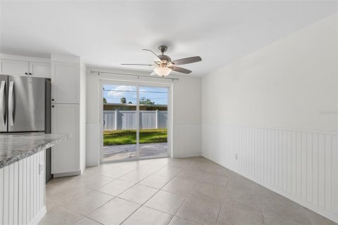 Villa ou maison à vendre à Seminole, Floride: 3 chambres, 87.61 m2 № 2200250 - photo 9