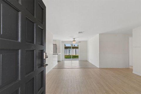 Villa ou maison à vendre à Seminole, Floride: 3 chambres, 87.61 m2 № 2200250 - photo 4