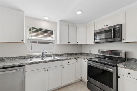 Villa ou maison à vendre à Seminole, Floride: 3 chambres, 87.61 m2 № 2200250 - photo 16