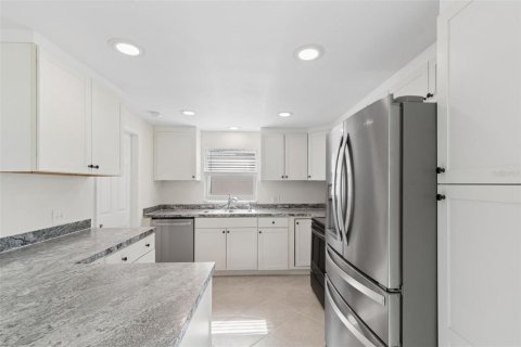 Villa ou maison à vendre à Seminole, Floride: 3 chambres, 87.61 m2 № 2200250 - photo 14