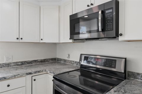 Villa ou maison à vendre à Seminole, Floride: 3 chambres, 87.61 m2 № 2200250 - photo 18