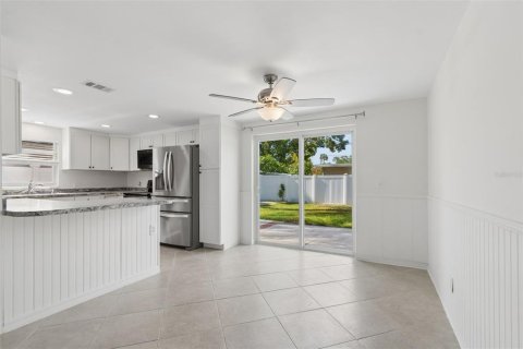 Villa ou maison à vendre à Seminole, Floride: 3 chambres, 87.61 m2 № 2200250 - photo 8