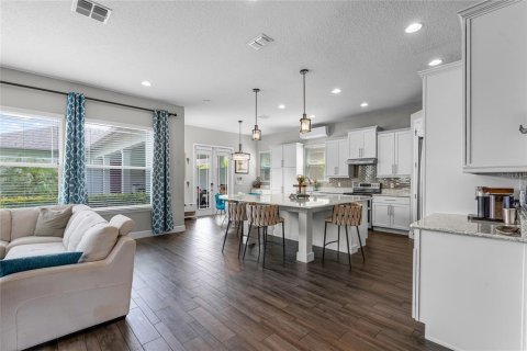 Villa ou maison à vendre à Orlando, Floride: 4 chambres, 259.2 m2 № 1900028 - photo 7