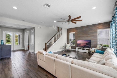 Villa ou maison à vendre à Orlando, Floride: 4 chambres, 259.2 m2 № 1900028 - photo 2
