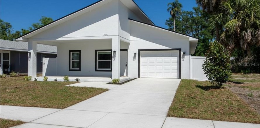 Villa ou maison à Saint Petersburg, Floride 3 chambres, 149.11 m2 № 2094378