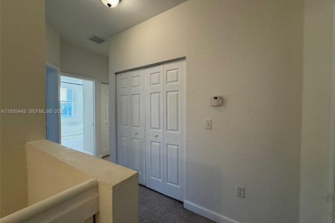 Touwnhouse à vendre à Miami, Floride: 3 chambres, 161.93 m2 № 2010227 - photo 9