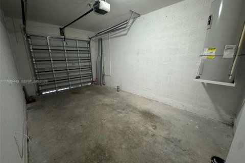 Touwnhouse à vendre à Miami, Floride: 3 chambres, 161.93 m2 № 2010227 - photo 27